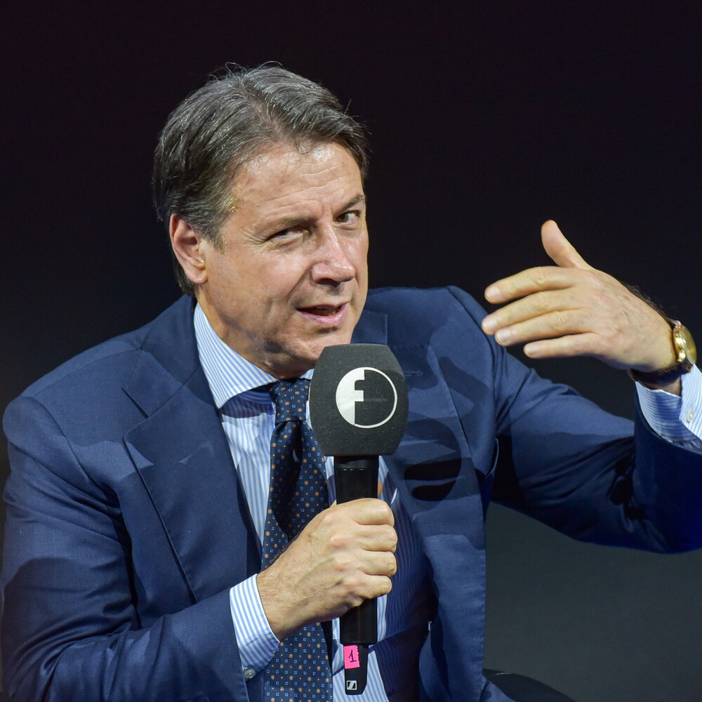 Anteprima: Conte: "Compatti sull'Ucraina" ma la risoluzione comune resta un miraggio