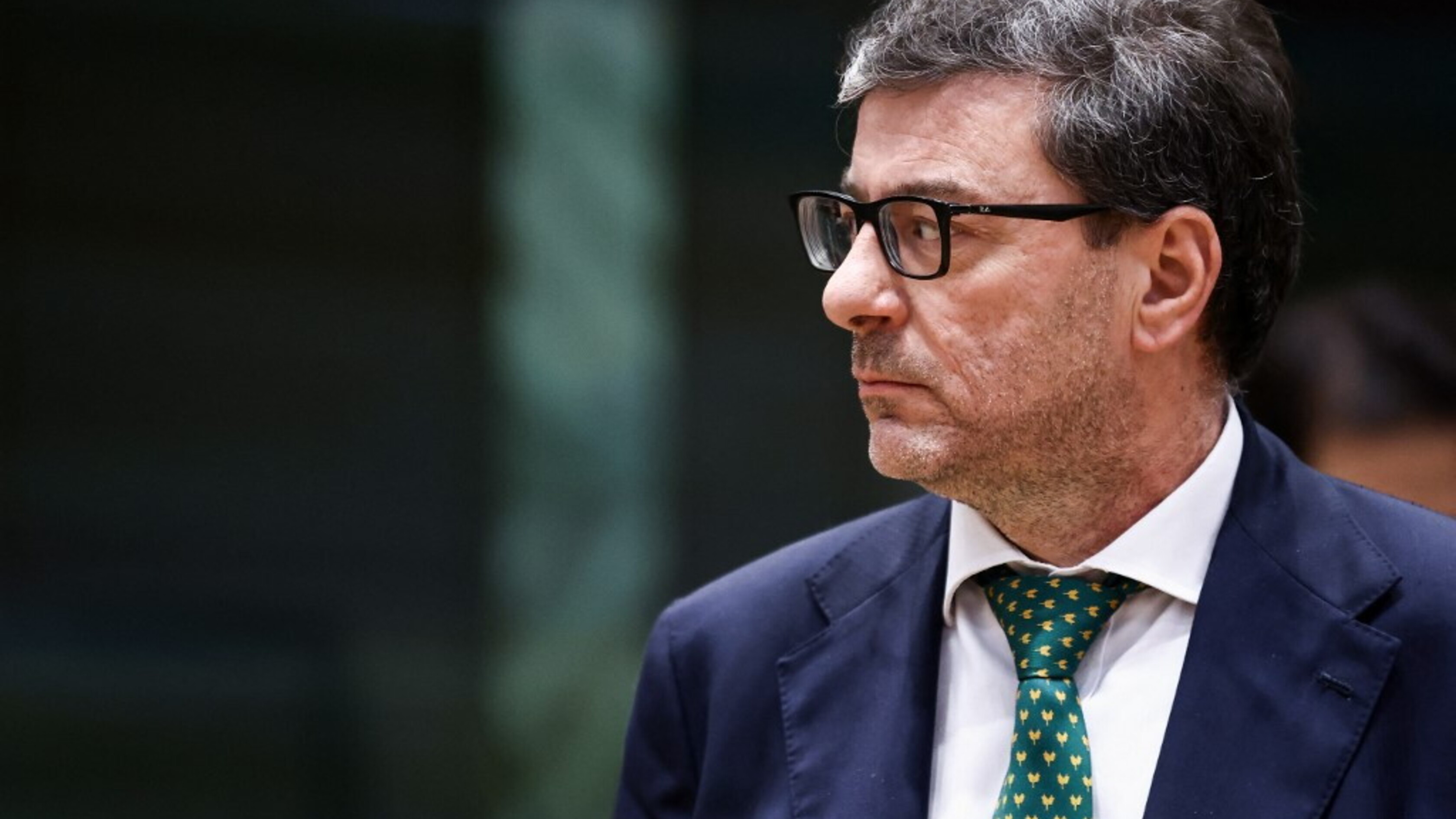 Manovra, slittano i tempi: congelato il taglio Irpef, tensione con Tajani