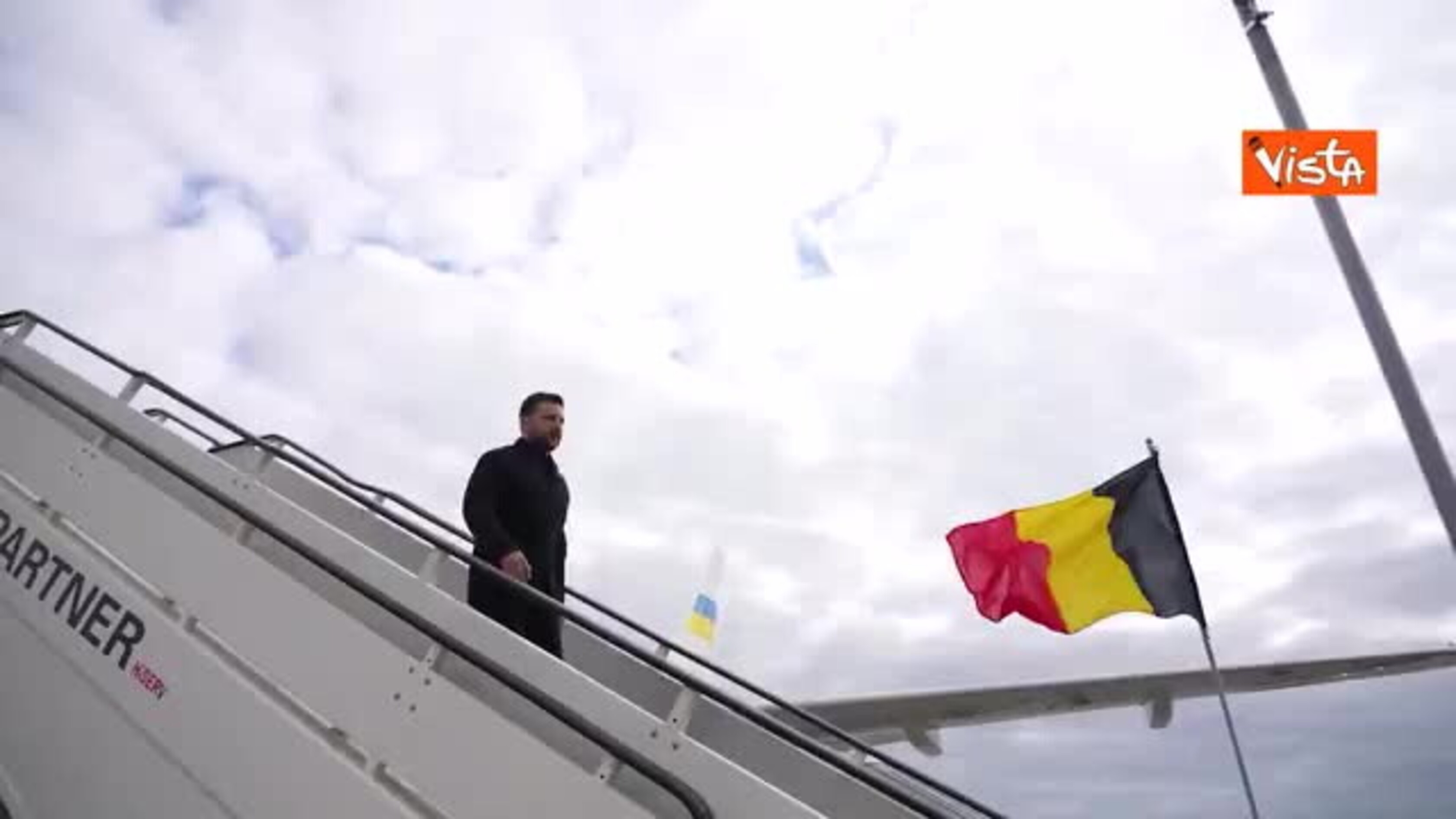 L'arrivo del Presidente ucraino Zelensky a Bruxelles in vista del Consiglio Europeo