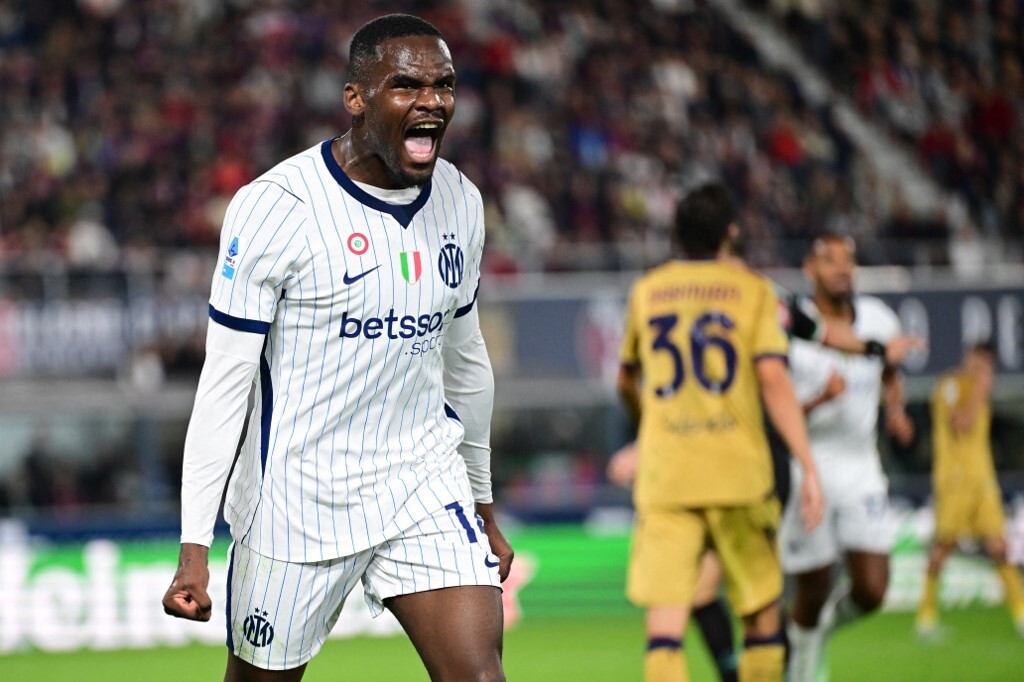 L'inter vince a Bologna 3-1 in rimonta. Nerazzurri da soli in vetta in attesa della Lazio