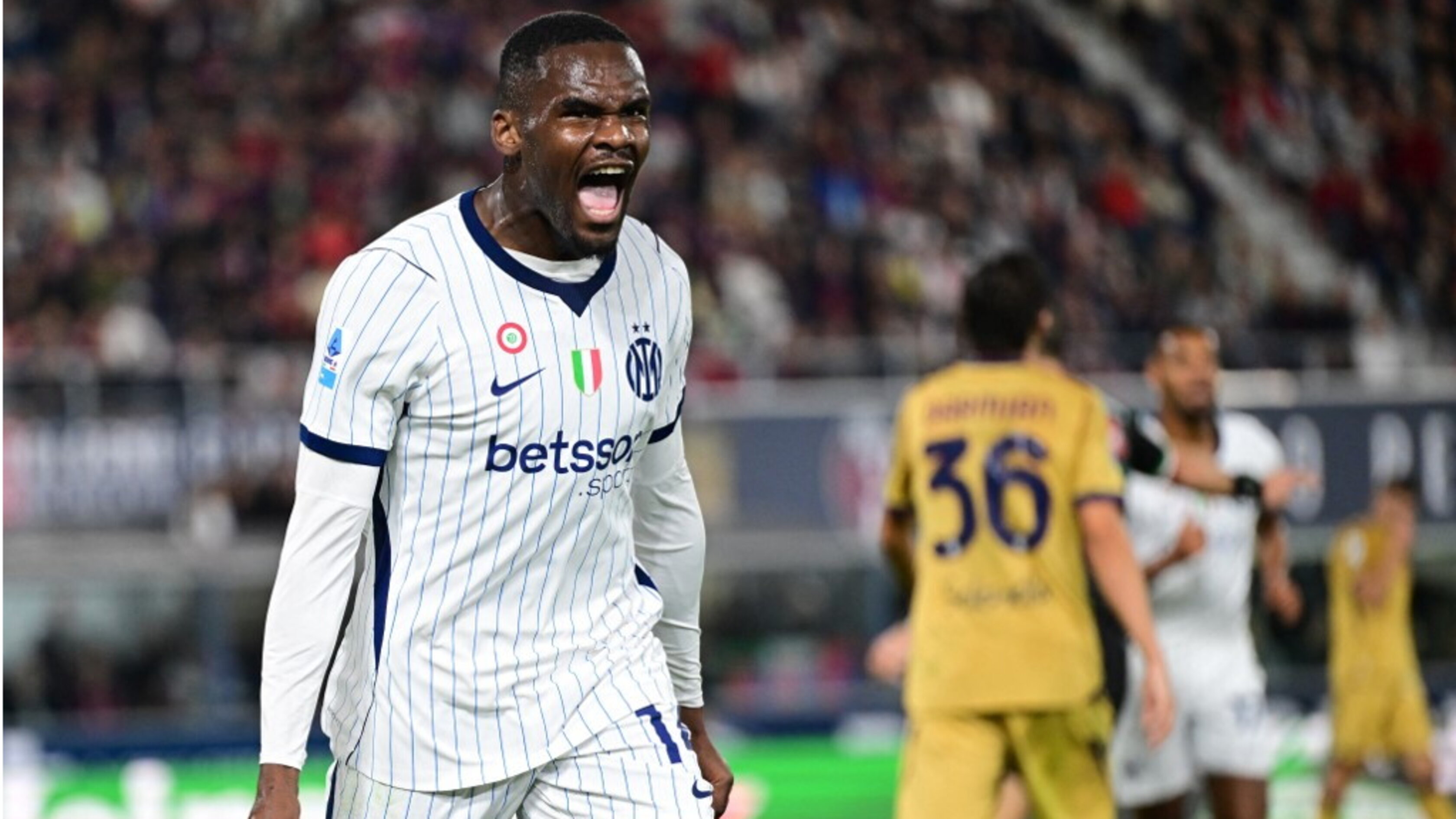 Inter vince 3-1 in rimonta a Bologna e vola in vetta