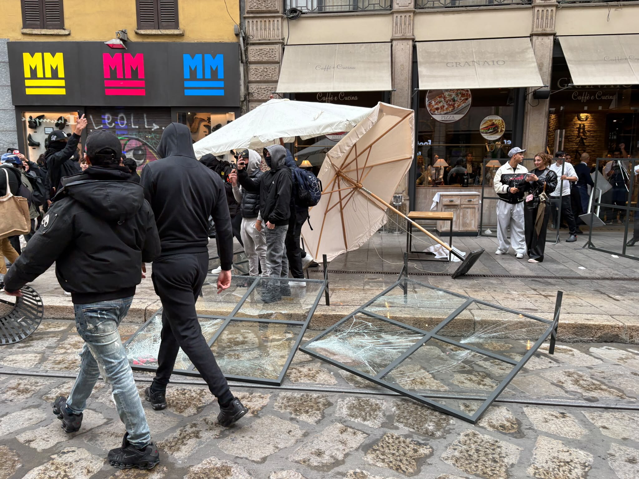 Vertice di Meloni sull'ordine pubblico dopo la guerriglia a Milano