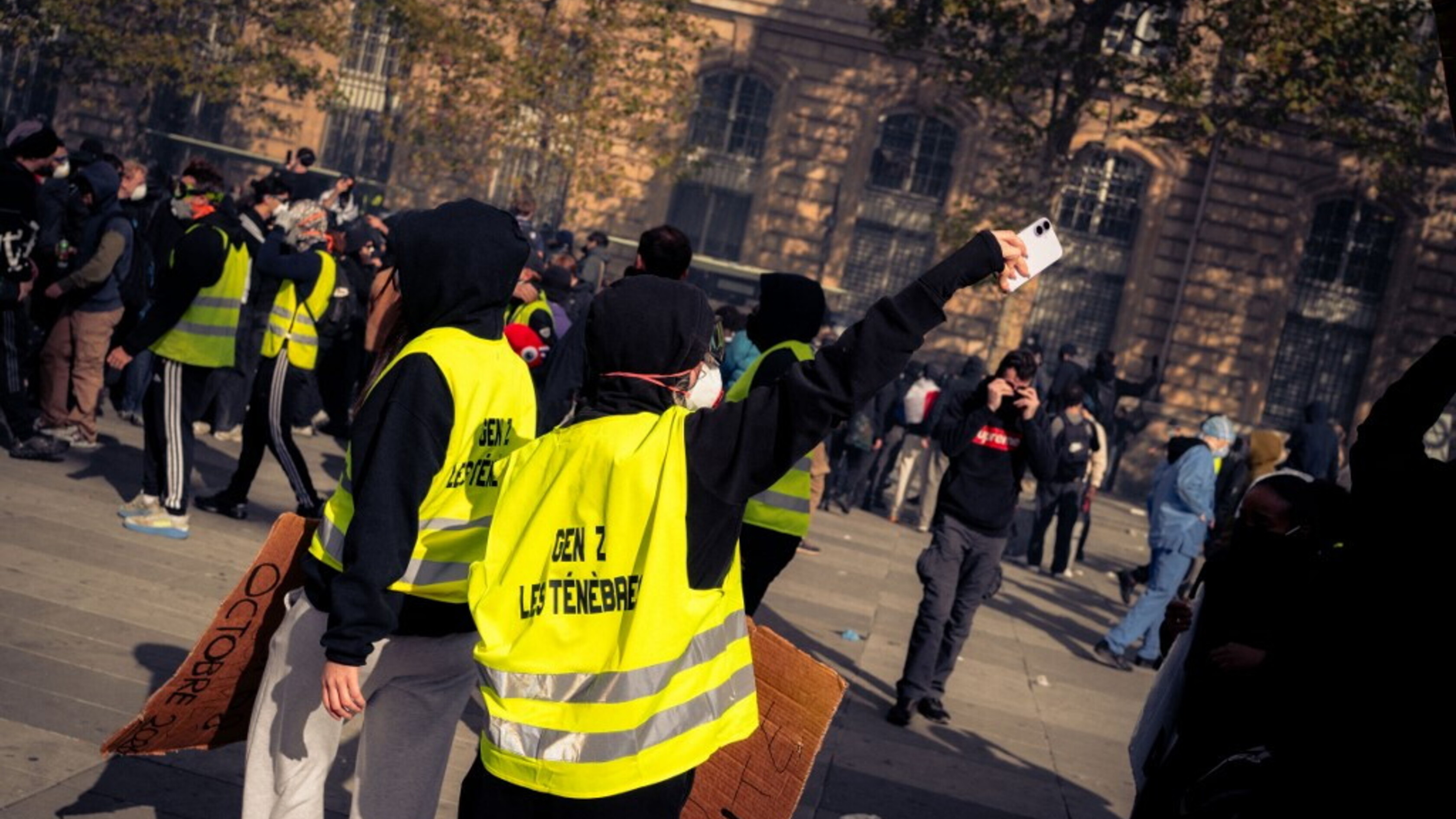 Dai gilet gialli al caro vita, tutte le proteste che hanno segnato l'era Macron