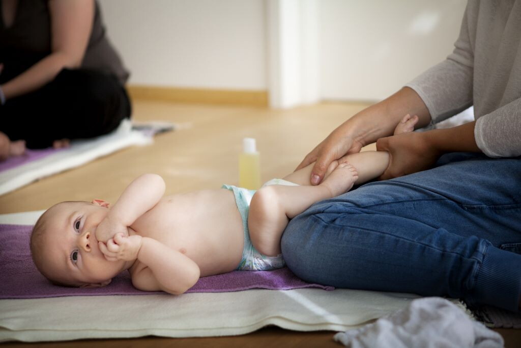 Al via le domande per il nuovo Bonus mamme, chi può ottenerlo e come