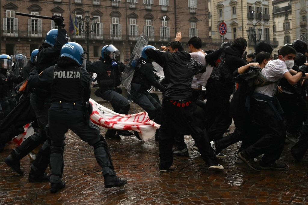 Cortei: Reato di partecipazione violenta. Fermo preventivo anche per i minori. Stop del Qu…