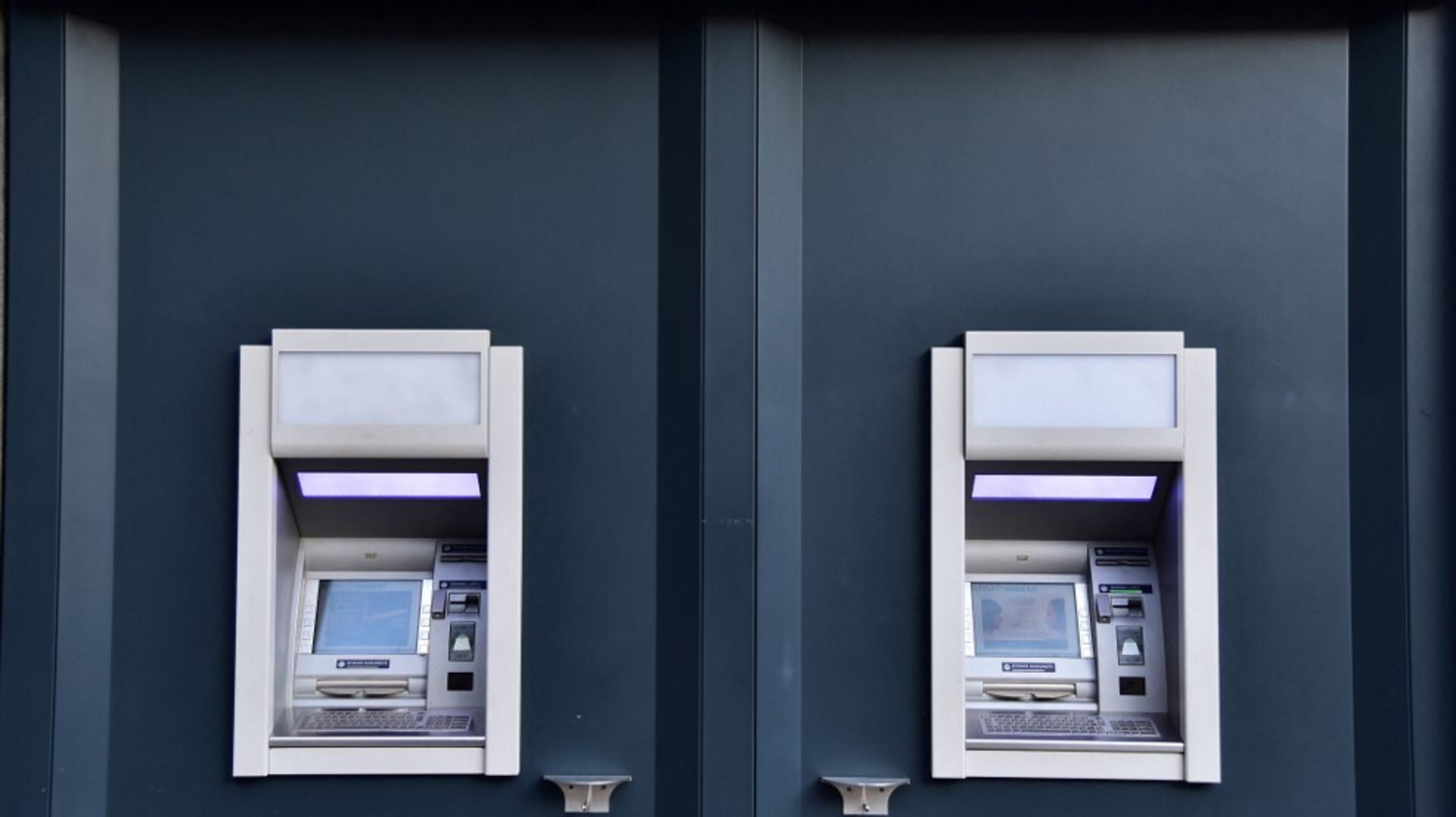Manovra, le banche fanno muro sui 5 miliardi. Idea taglio dell'Irpef in due fasi