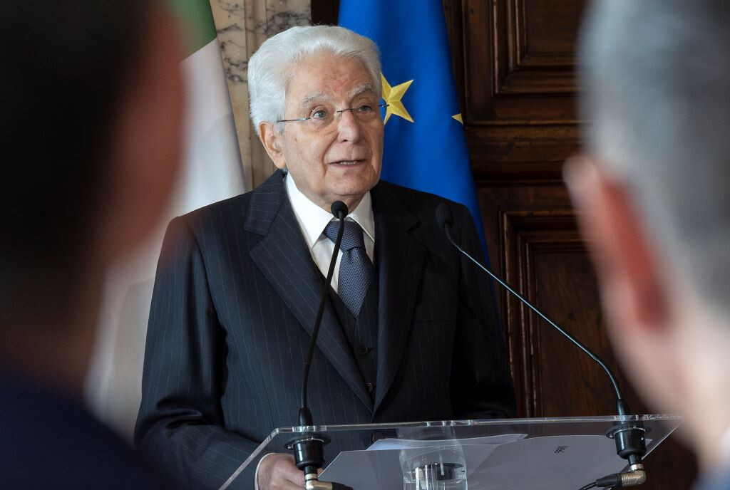Mattarella: "I lavoratori non siano asserviti alle macchine"