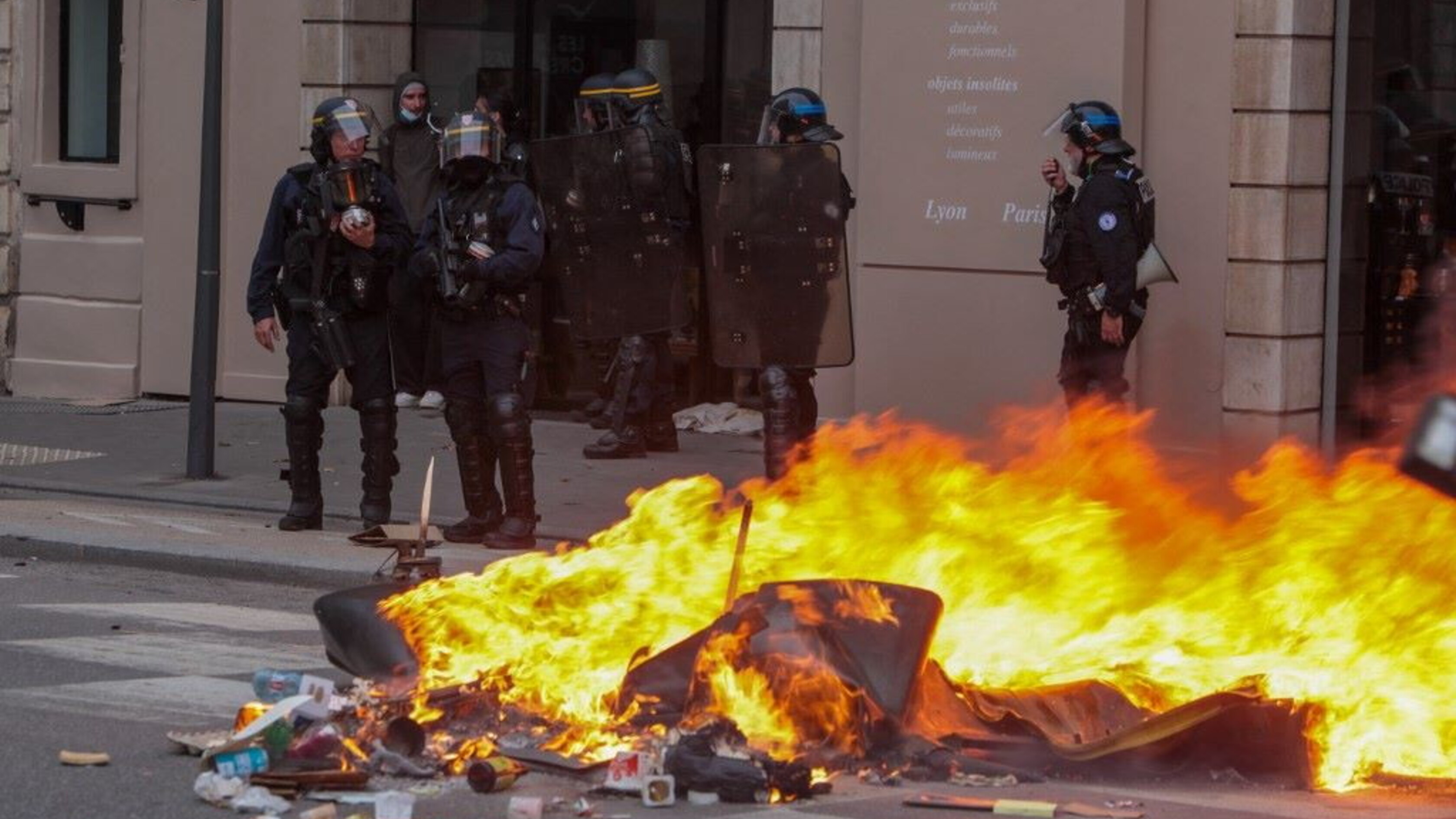 Francia, 70mila agenti per il "secondo atto" delle proteste in piazza