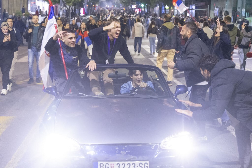 Serbia: finita l'era Vucic, sconfitto dalla lista degli studenti