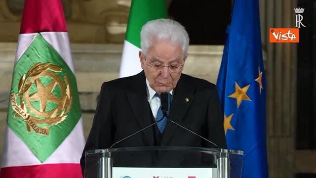 Mattarella: Sarebbe un errore il rifiuto dell'IA, ma serve regolamentazione appropriata