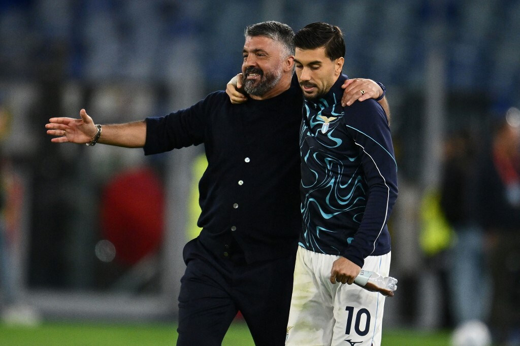 La Lazio travolge 6-2 il Sassuolo e vola in testa da sola