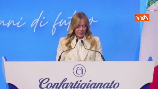 Meloni: Dietro ogni artigiano c'è un'Italia che non si arrende