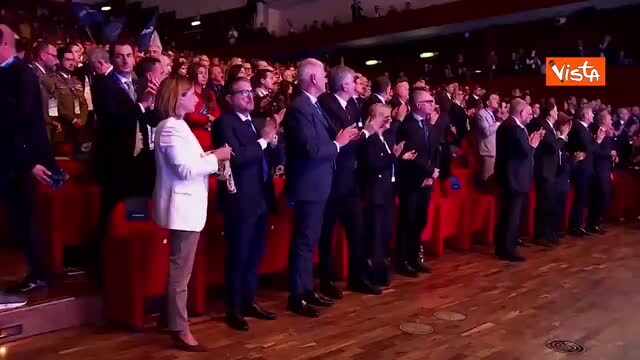 Standing ovation e platea in piedi al termine intervento di Meloni all'Assemblea di Confartigianato