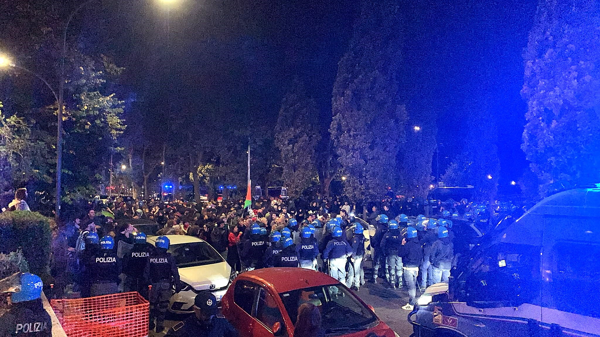 Sciopero generale, oltre un milione in piazza secondo l'Usb; tensioni a Roma e Torino