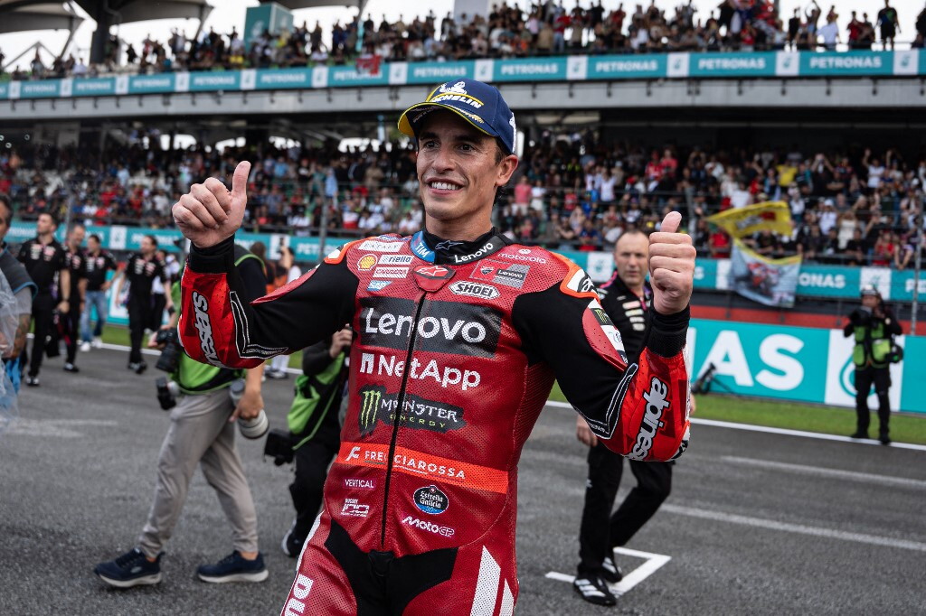 Motogp: Alex Marquez in pole a Sepang, ma il fratello Marc allunga