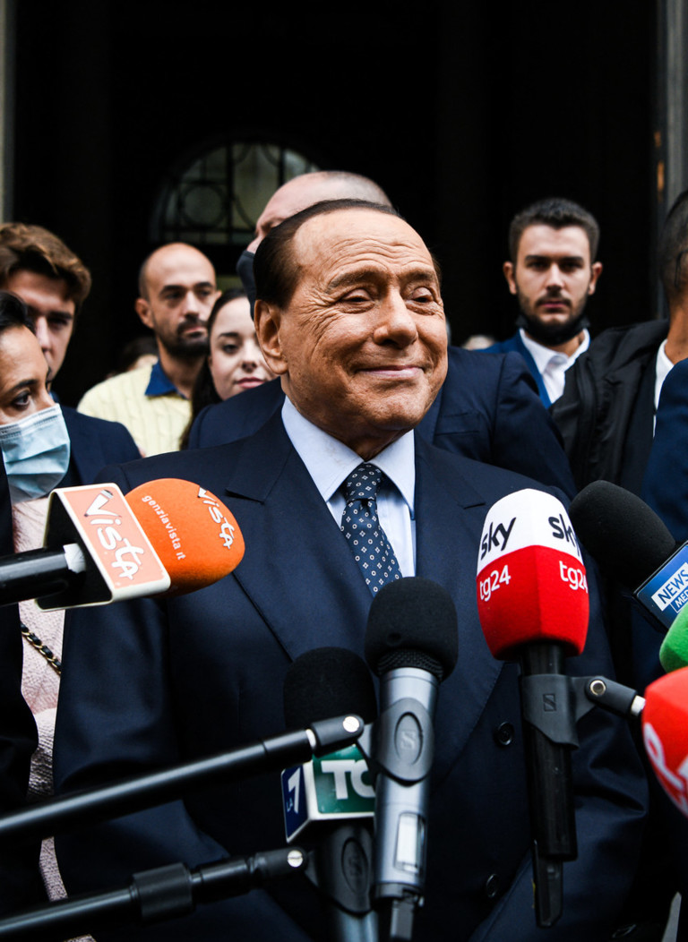 Berlusconi ha chiesto ai coordinatori di Forza Italia di ripensare e rinnovare il partito   