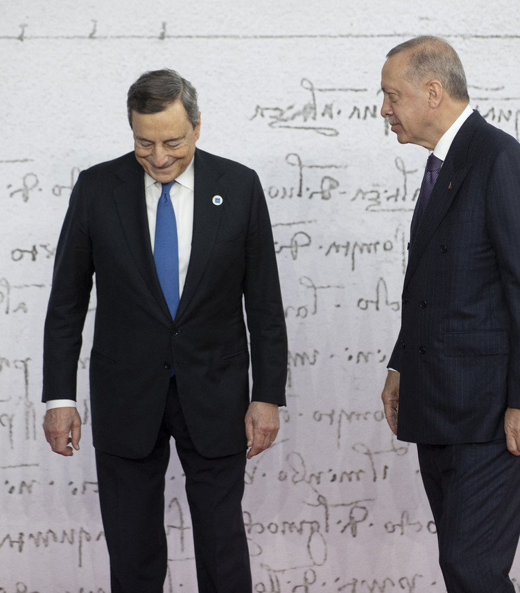 Draghi vola da Erdogan, focus su Ucraina, grano e migranti