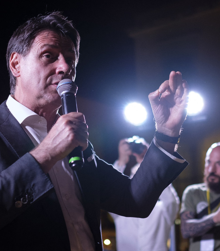 Pressing di Conte su Draghi, risposte a urgenze o non ci sono le condizioni per restare