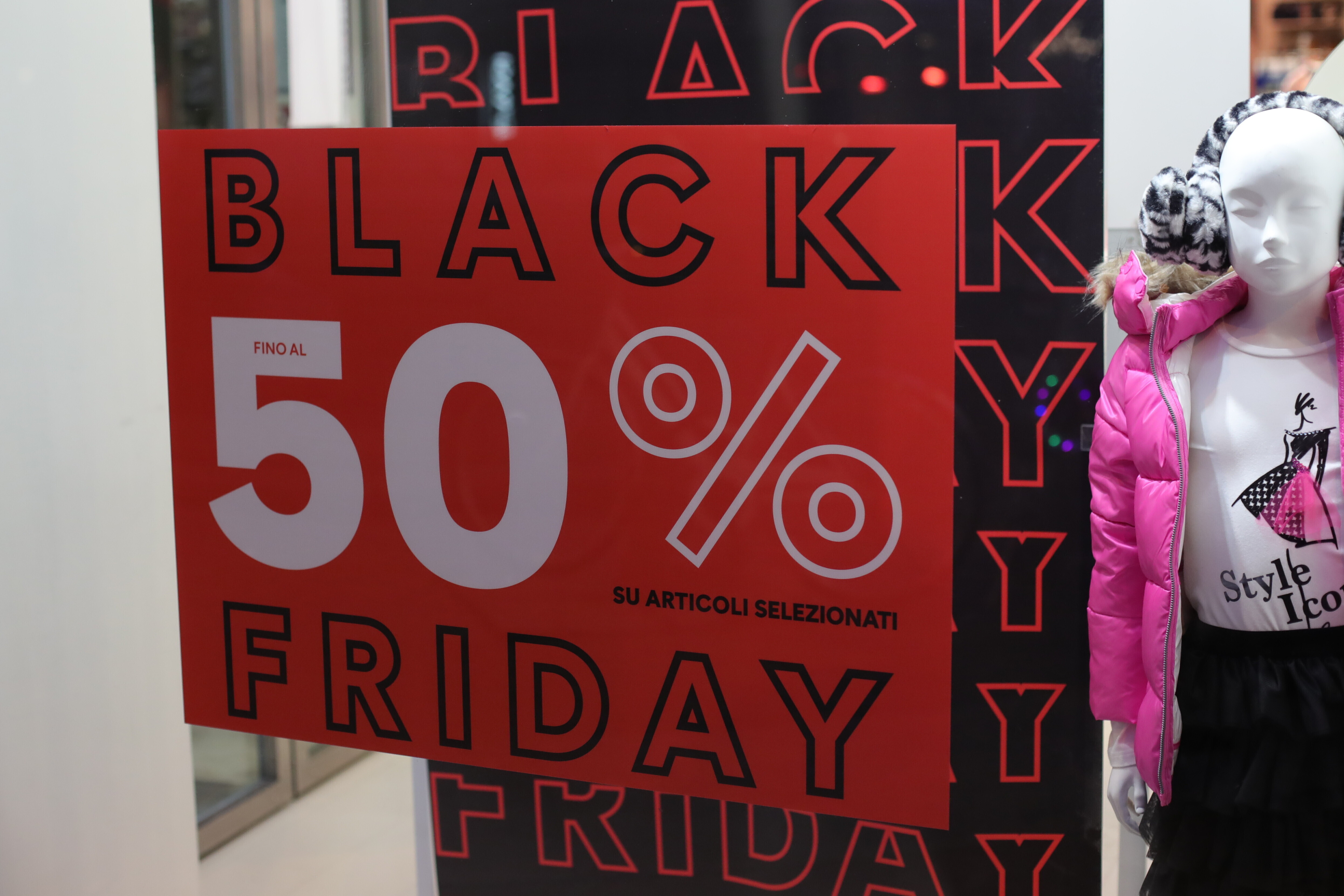 Per il Black Friday gli italiani sono pronti a spendere tra 100 e 500 euro