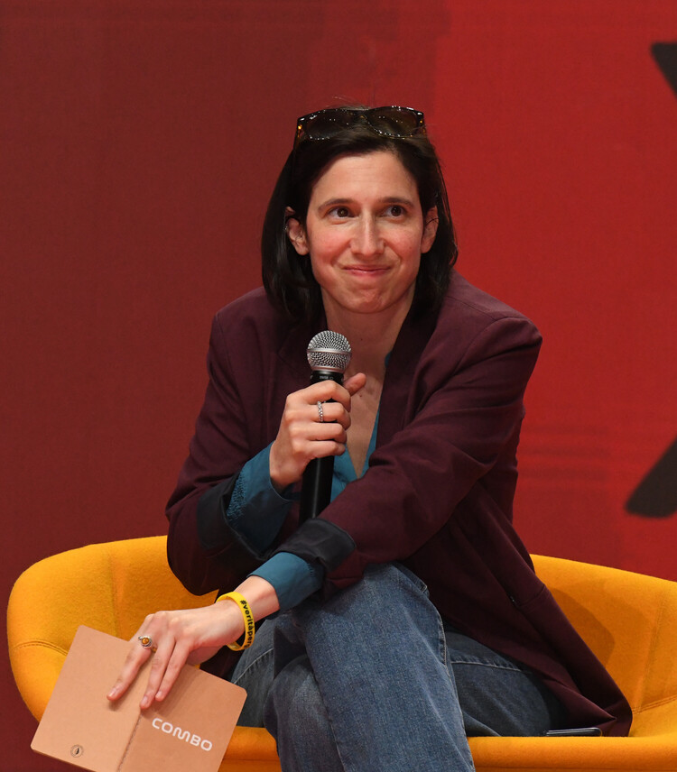 Il doppio binario di Schlein per logorare il governo