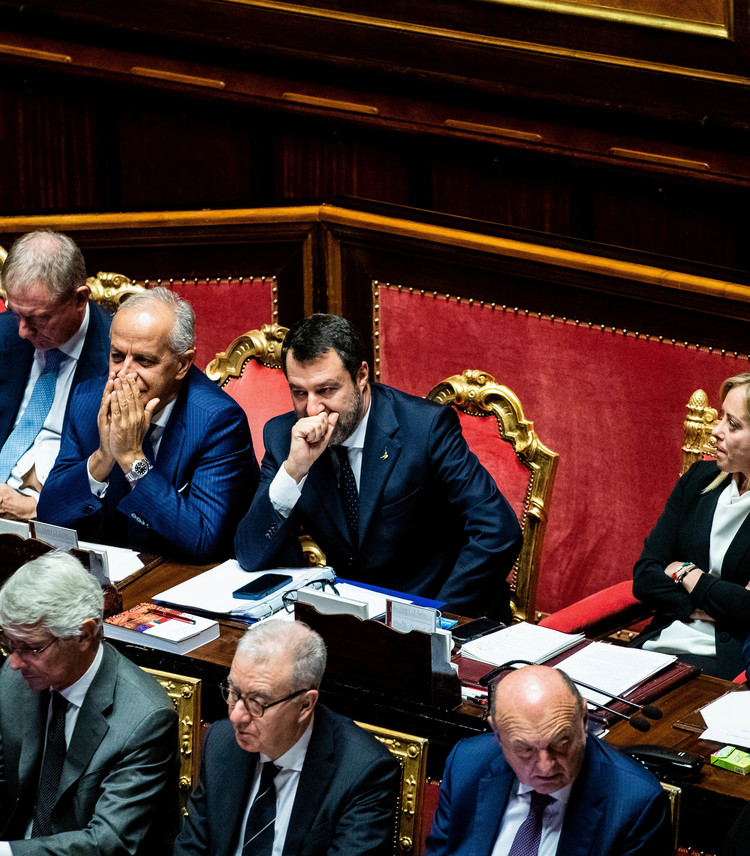 Manovra, 5 miliardi per il rinnovo dei contratti della PA