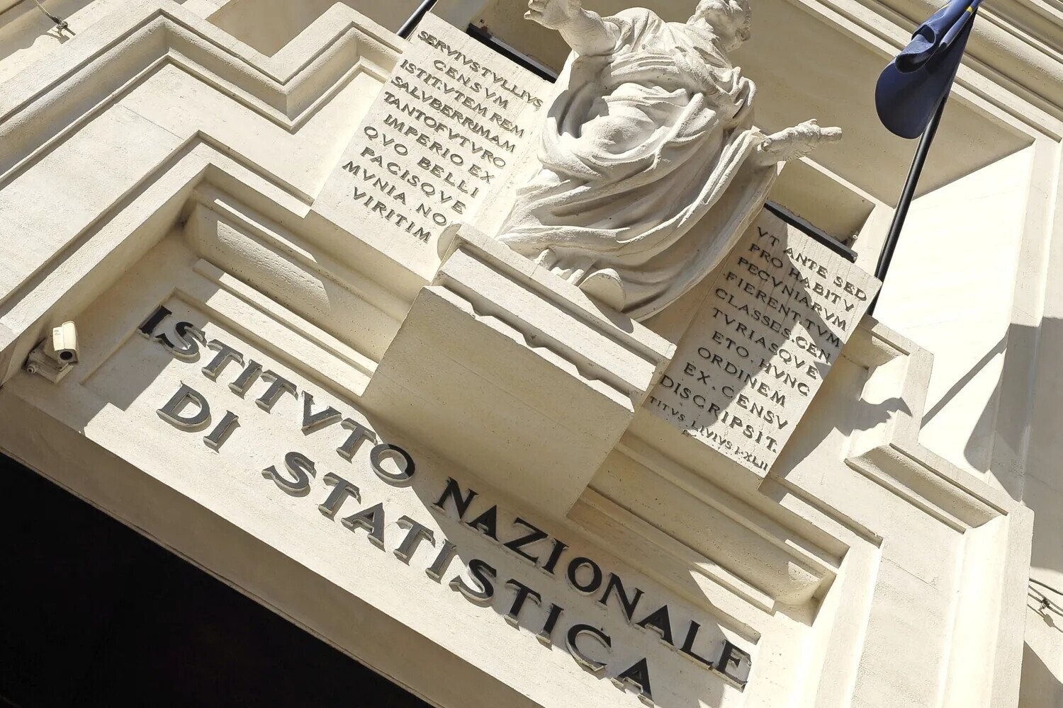 Istat, migliora il rapporto deficit/Pil e sale la pressione fiscale nel secondo trimestre